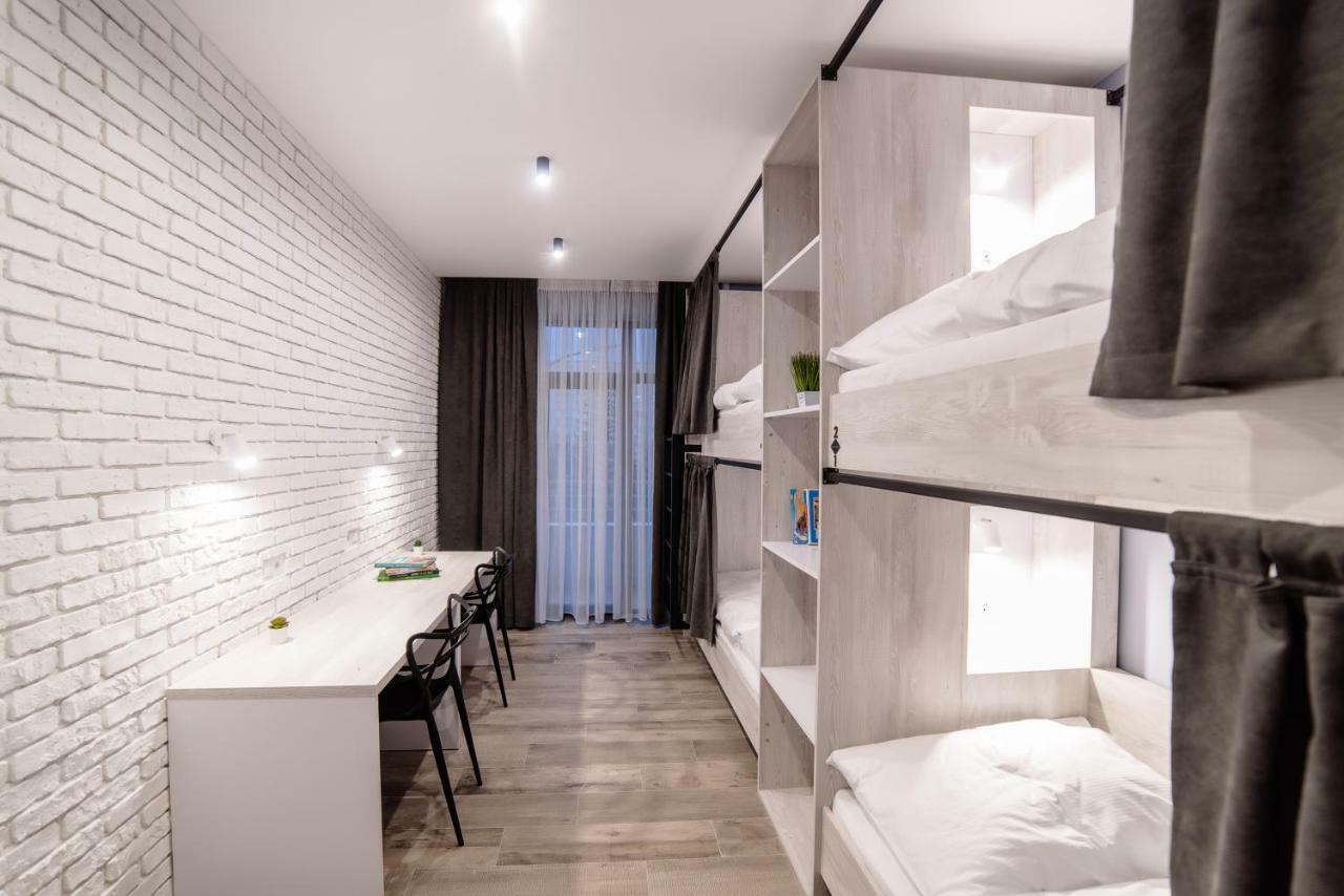 Is'Land Hostel Ujgorod Dış mekan fotoğraf